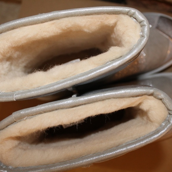 NEW UGG Classic PATCHWORK Glitter Boots - Picture 5 of 8